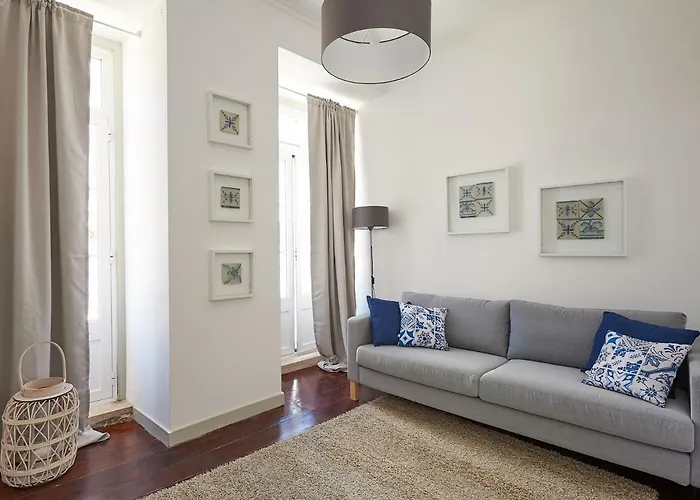 Love inn Bairro Alto